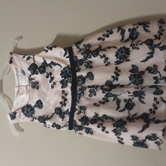 Girls Spring Dress Bundle - Picture 4 of 4